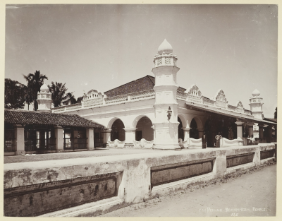 Black-and-white photo of the Kapitan Keling Mosque.