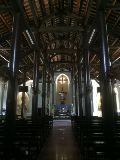 Interior - An Truyền Church