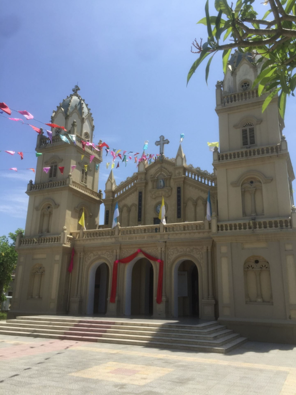 Facade - An Truyền Church